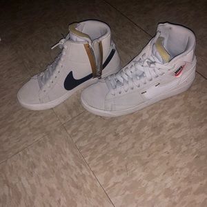 Nike Blazers 5.5